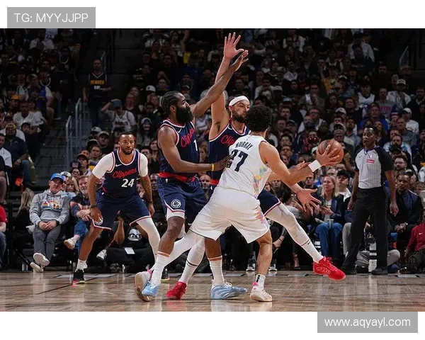 篮网与快船精彩对决在线回看全场比赛亮点与精彩瞬间汇总 篮网与快船精彩对决在线回看全场比赛亮点与精彩瞬间汇总